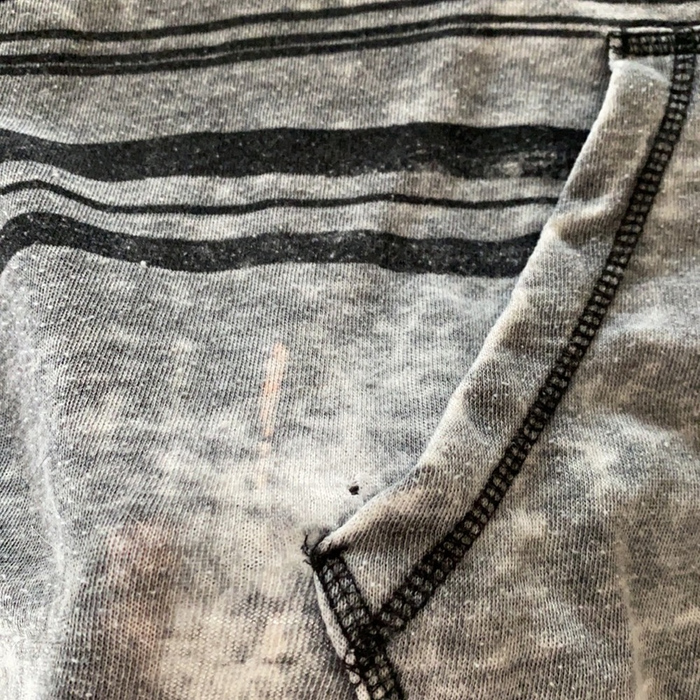 Roxy pullover. Size M/L - Picture 3 of 3